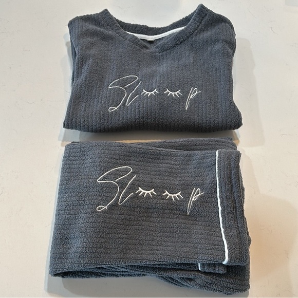 Lounge/Pajama Top & Pants Size Medium - Picture 6 of 9